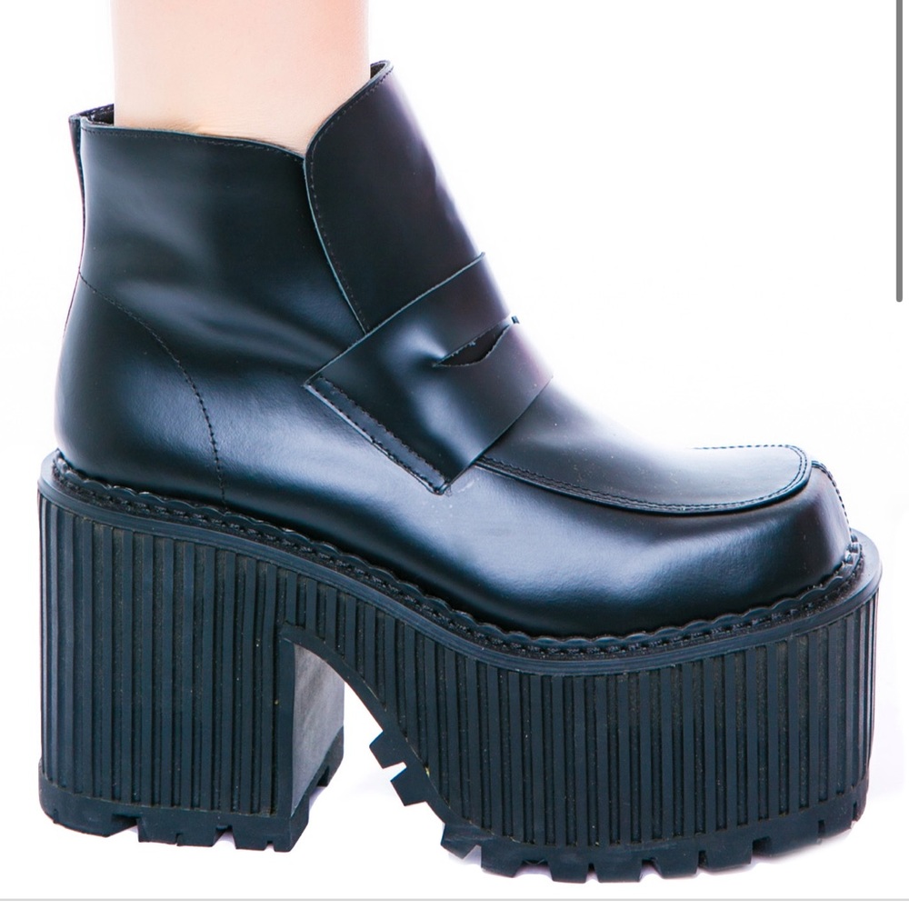**SOLD**Unif Heathers Boot 8 fits like 7.5